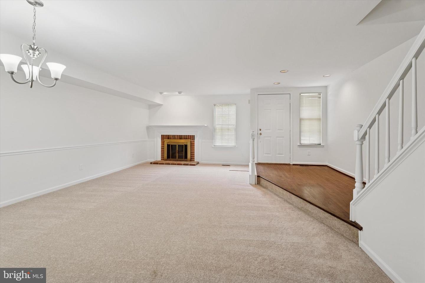 1007 Stoneham Dr Property Photo 3