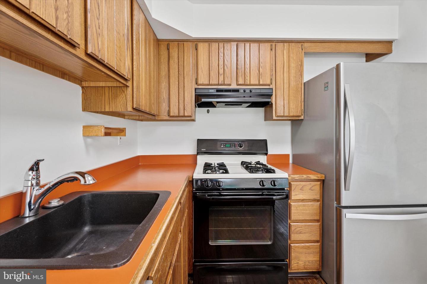 1007 Stoneham Dr Property Photo 12