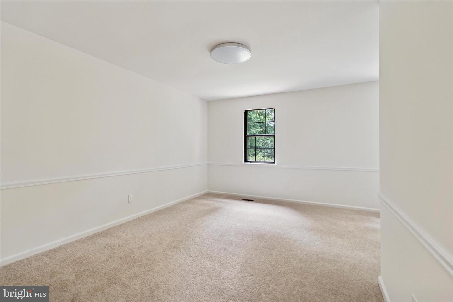1007 Stoneham Dr Property Photo 19