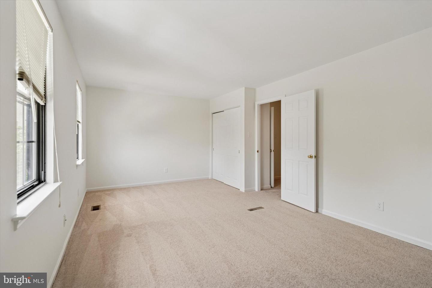 1007 Stoneham Dr Property Photo 27