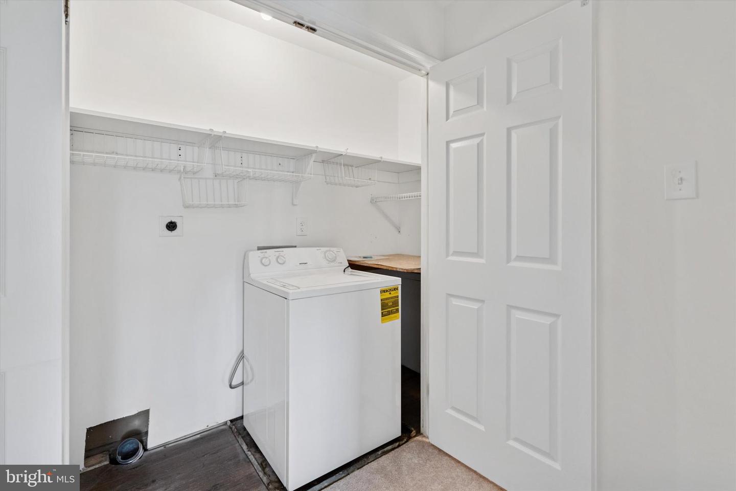 1007 Stoneham Dr Property Photo 31