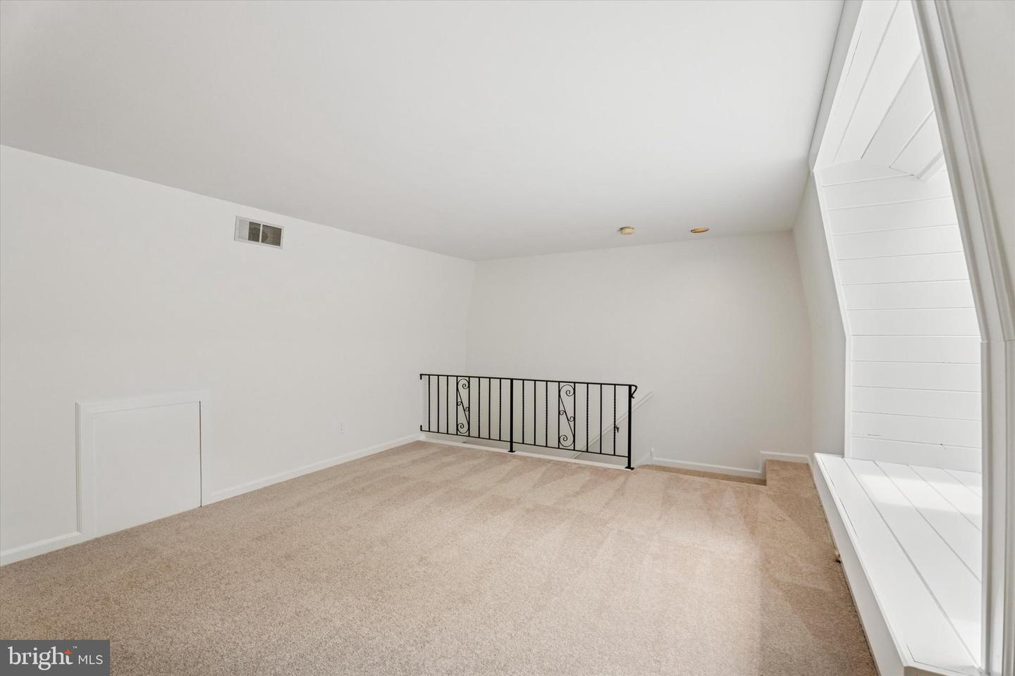 1007 Stoneham Dr Property Photo 35