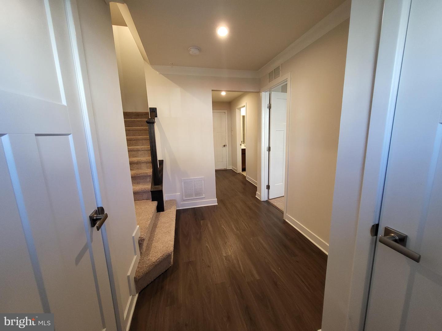 430 Paperbark Sq Property Photo 2