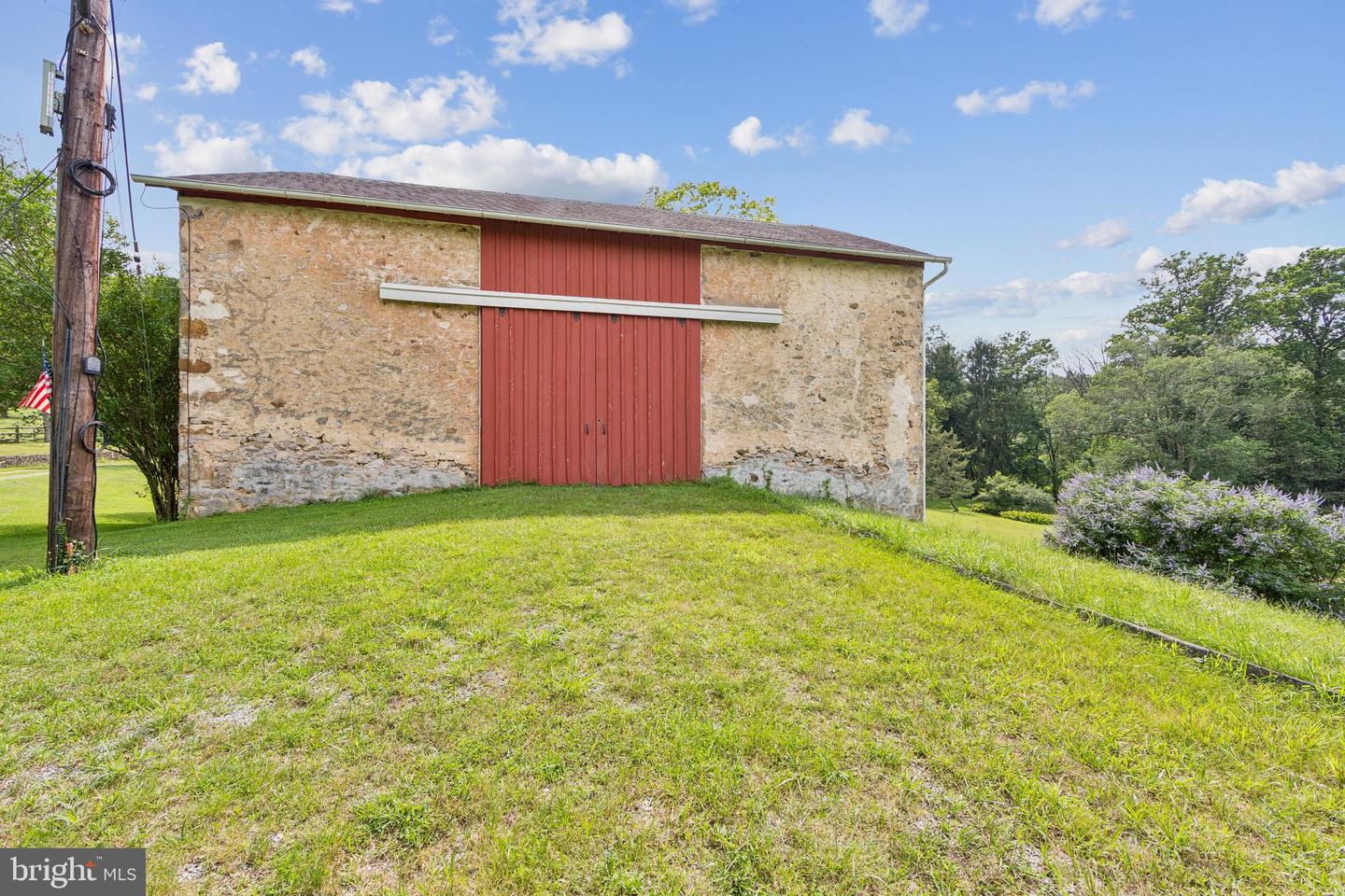 20 Constant Spring Rd Property Photo 16