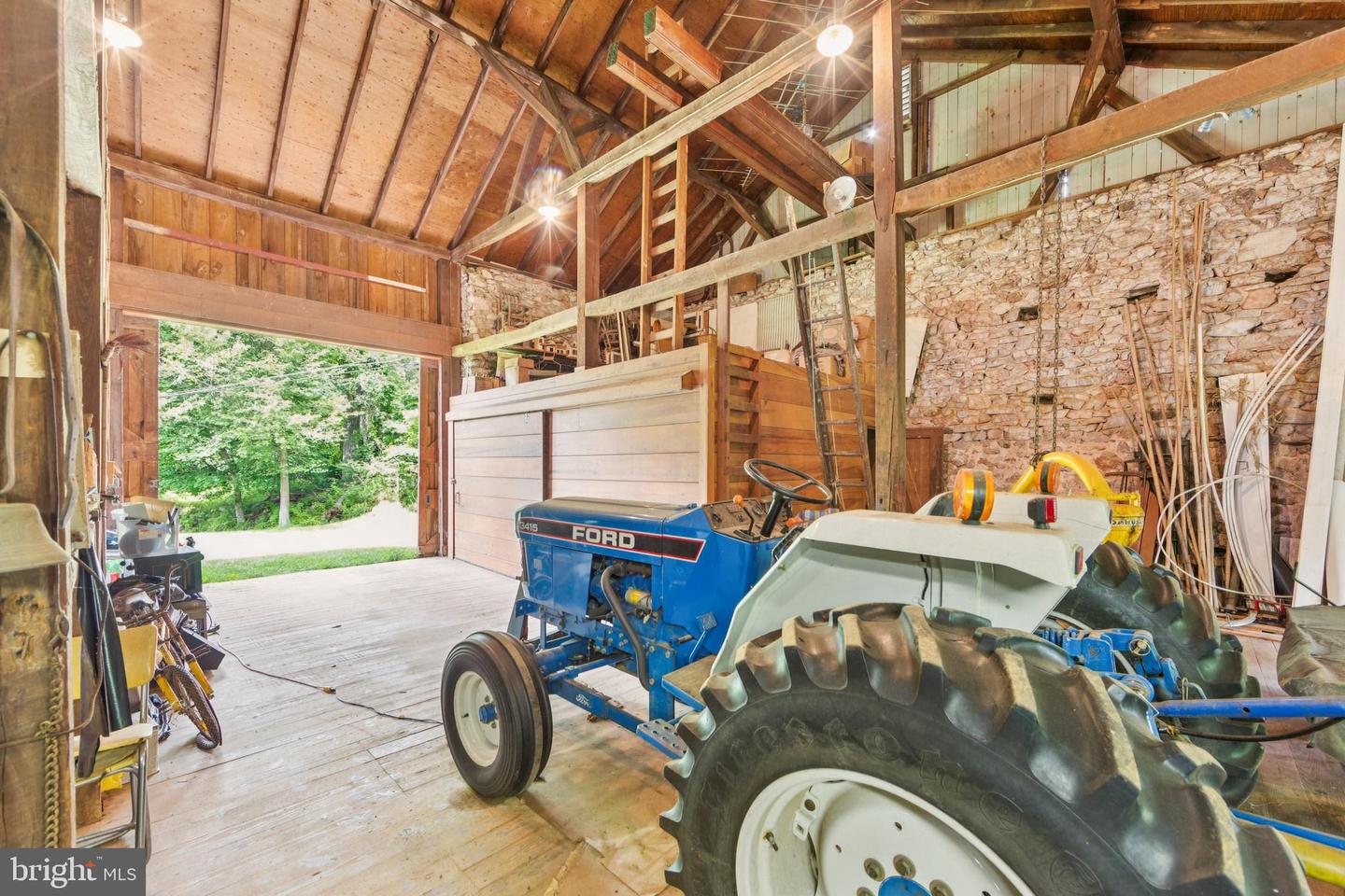 20 Constant Spring Rd Property Photo 17