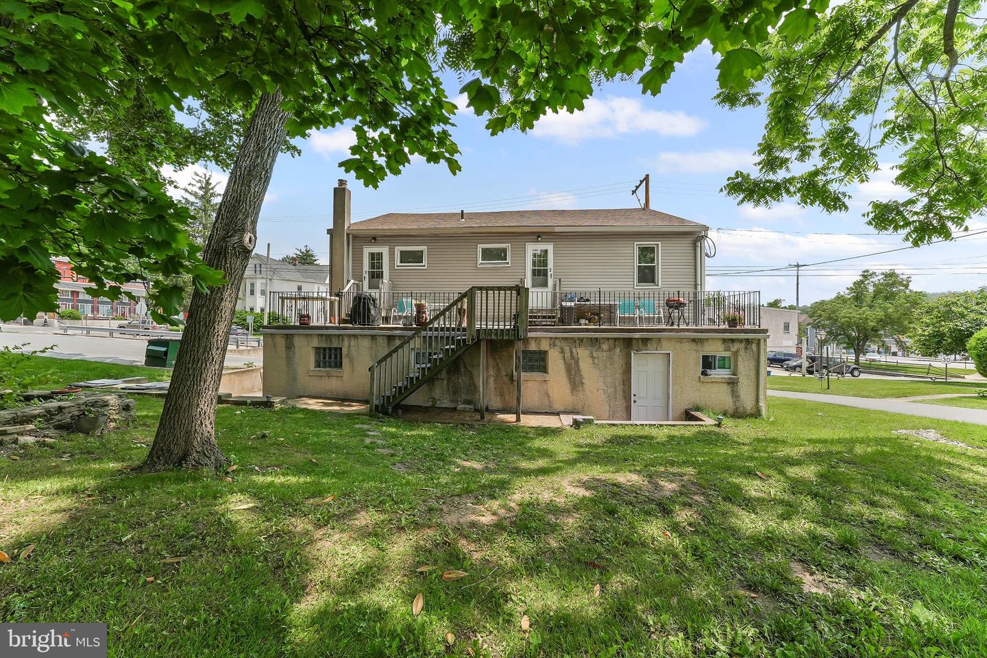 8 Prospect Ave Property Photo 2