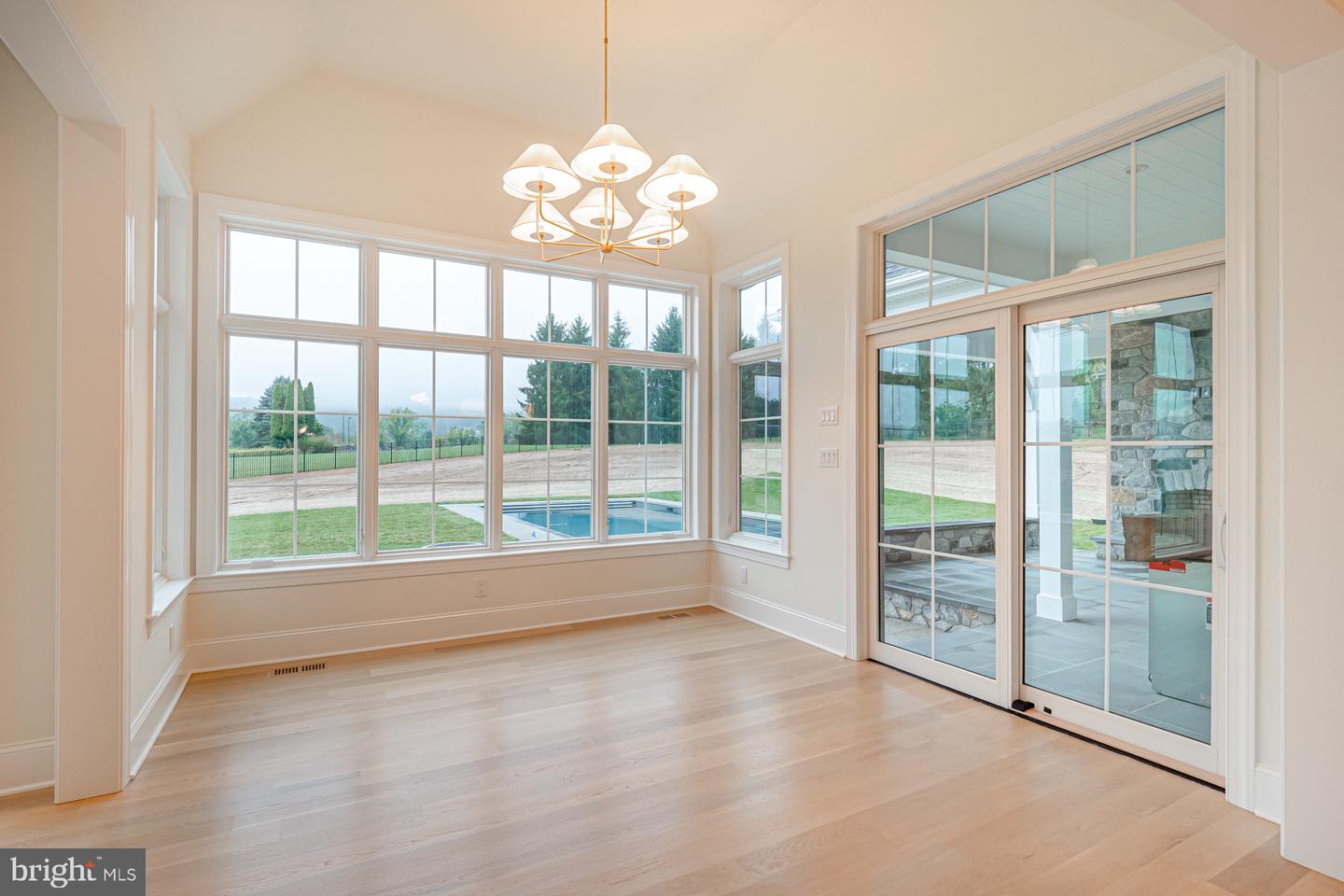 1339 Carolannes Way #nl Property Photo 15