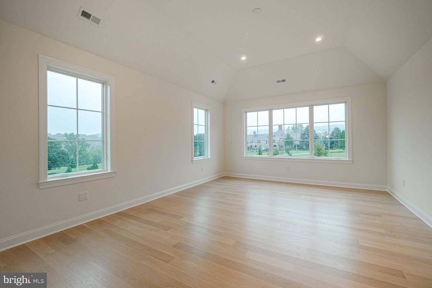 1339 Carolannes Way #nl Property Photo 26