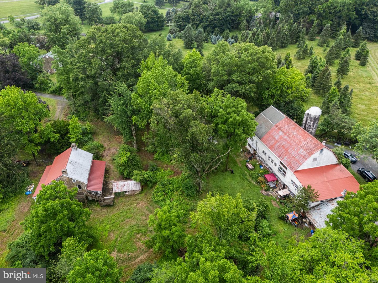 995 Cadmus Rd Property Photo 16