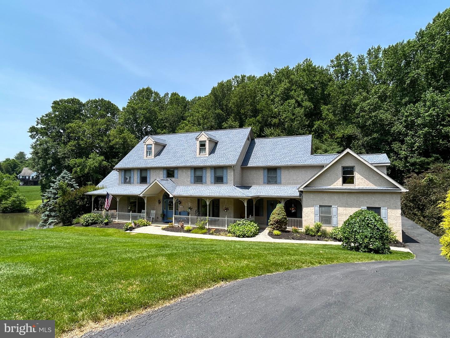 797 Tree Ln Property Photo 1