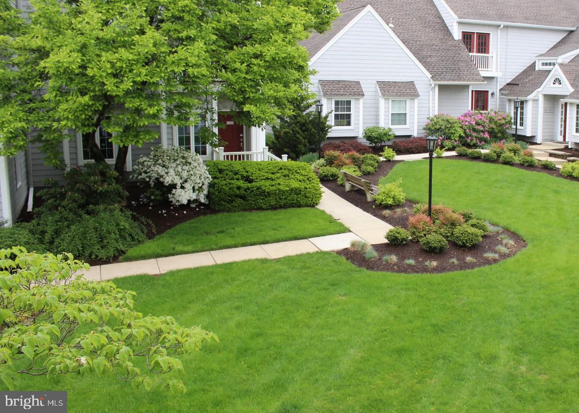 22 Mystic Ln #v Property Photo 5