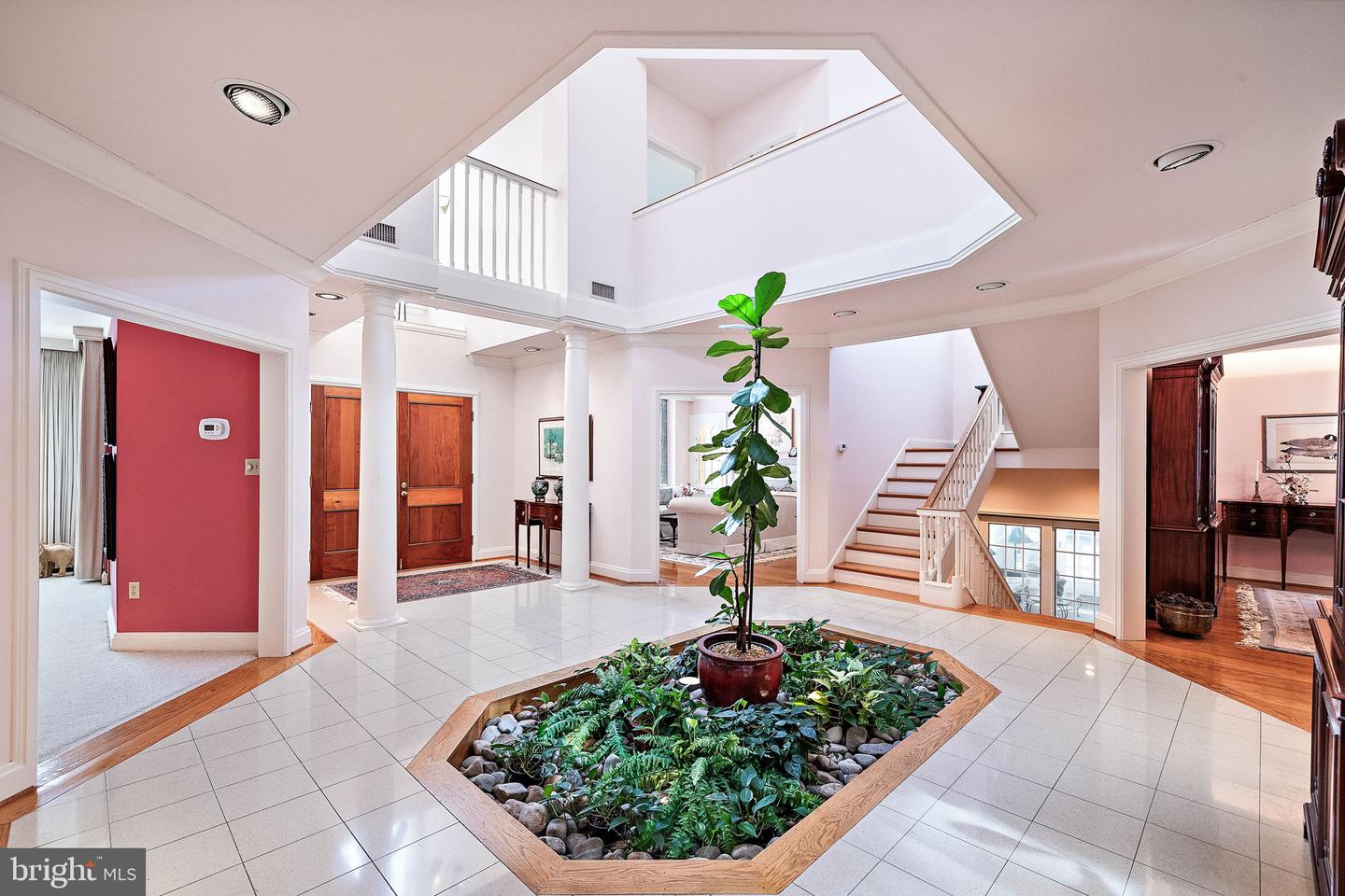 2 Farron Dr Property Photo 4