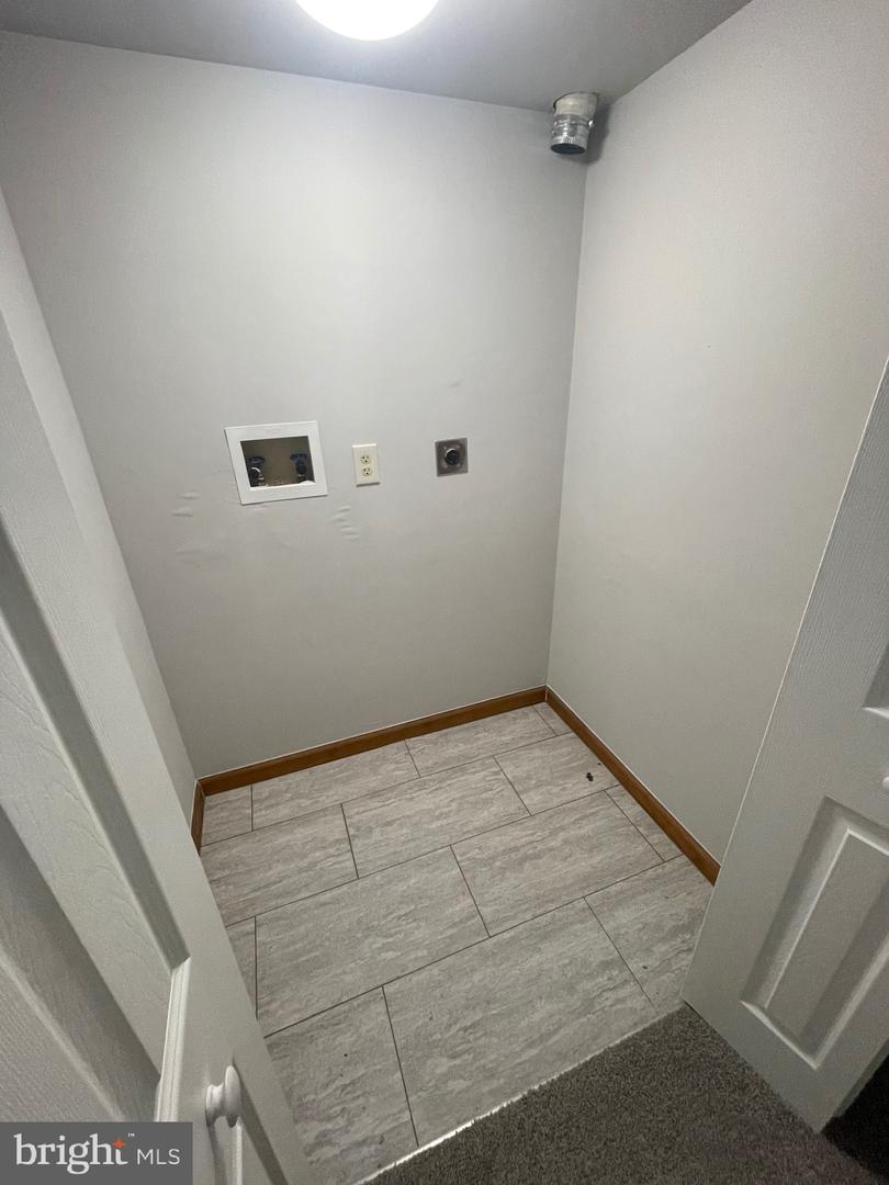 903 Poplar St Property Photo 31