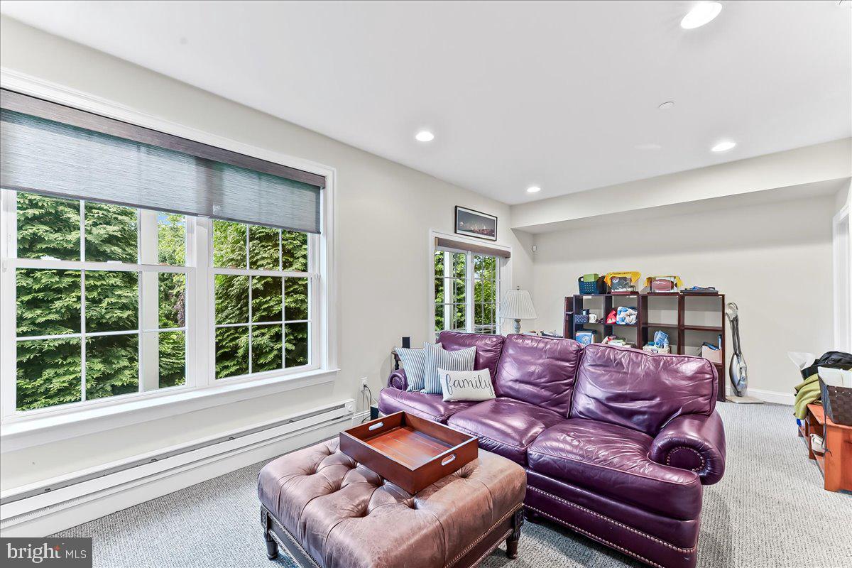 4 Parkview Cir Property Photo 21
