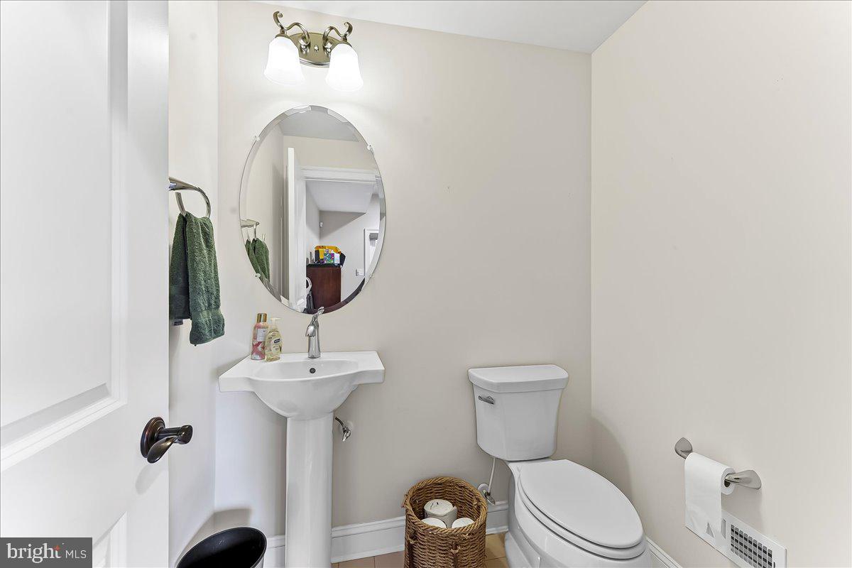 4 Parkview Cir Property Photo 22