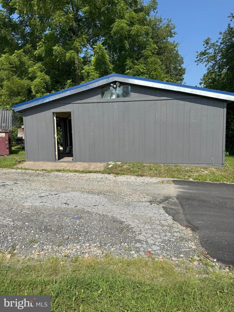 151 Greenbelt Dr Property Photo 11