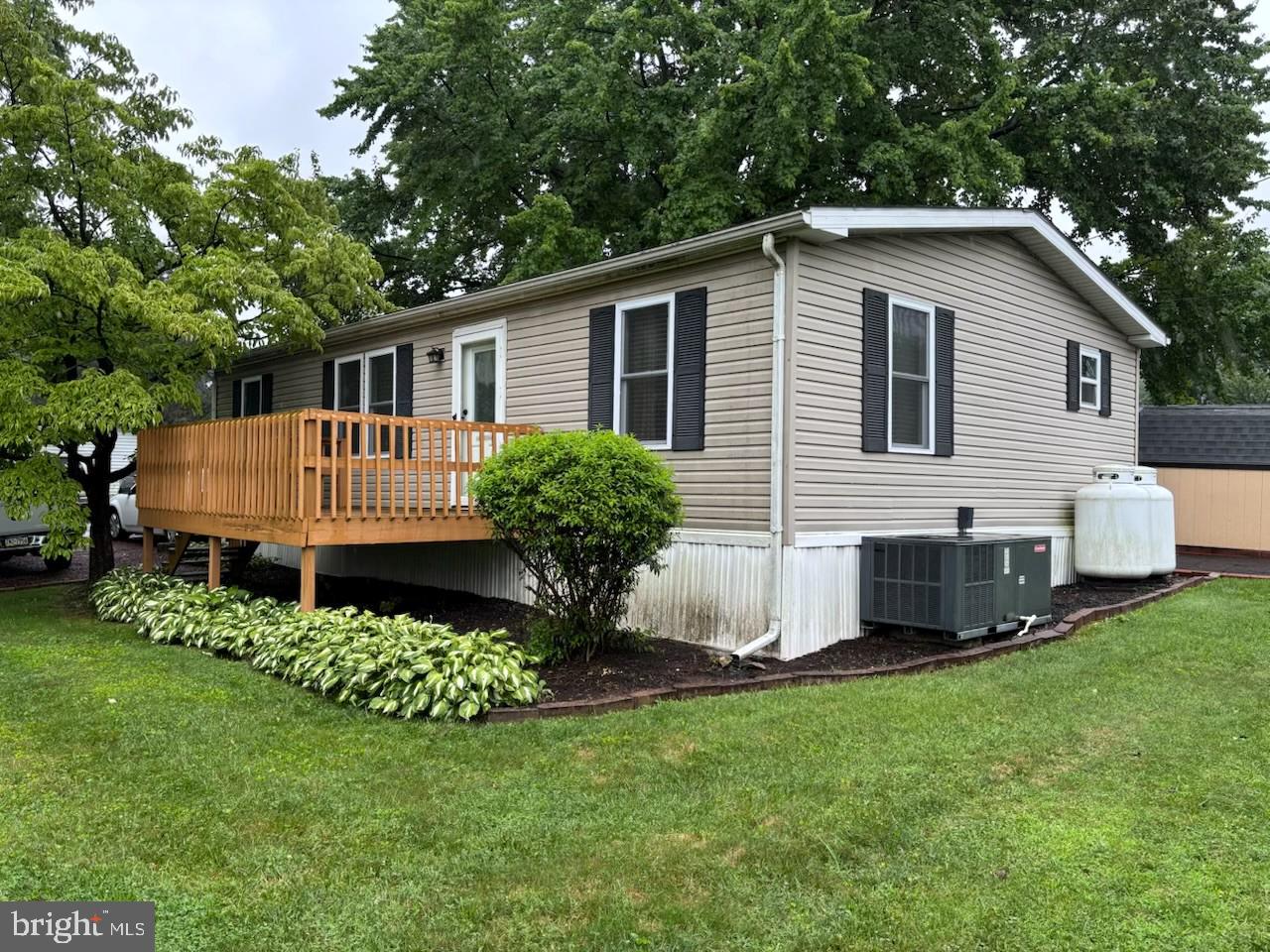 1 Tulip Dr Property Photo 1