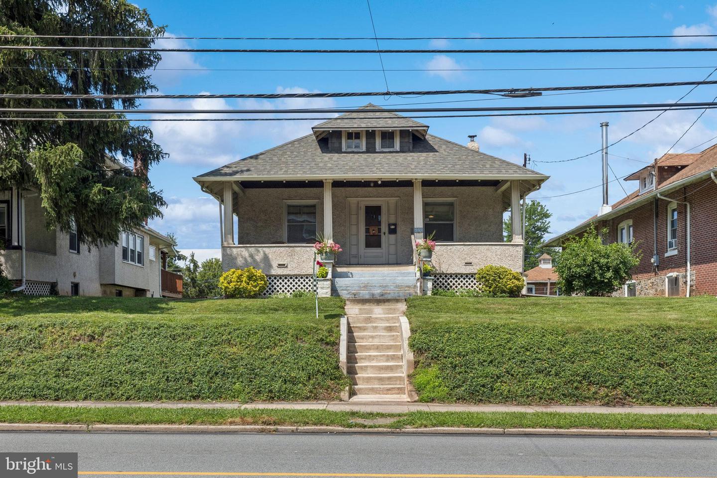 555 NUTT RD Property Photo 1