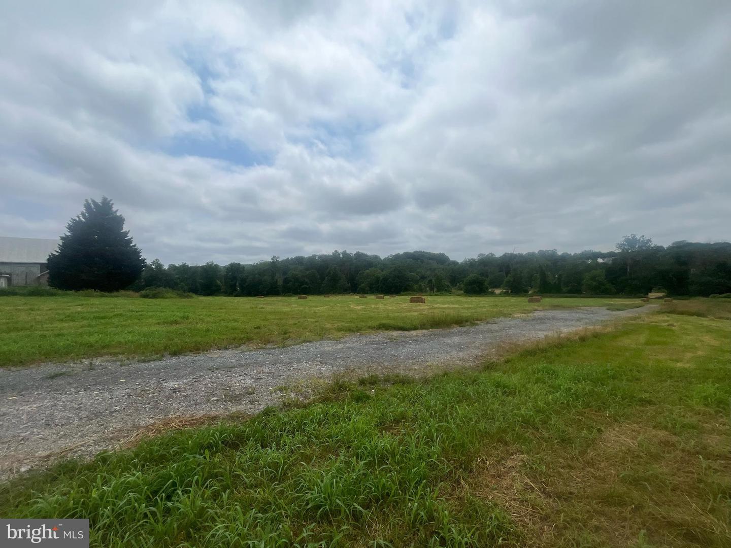 114 Chandler Mill Rd Property Photo 3