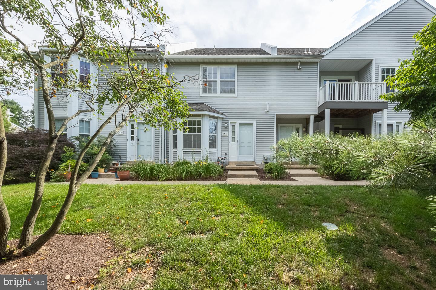 364 Huntington Ct #2 Property Photo 1