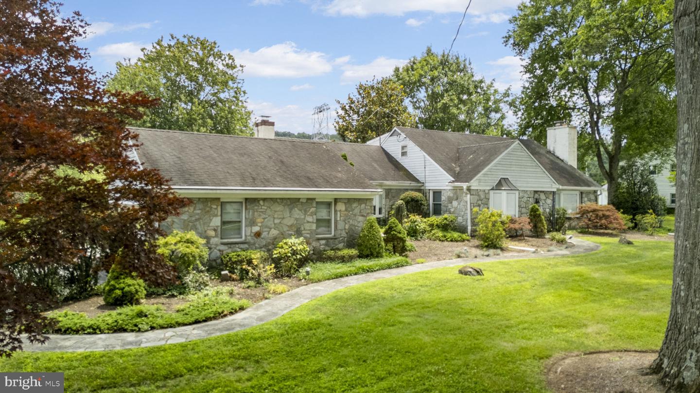 170 Property Photo 16