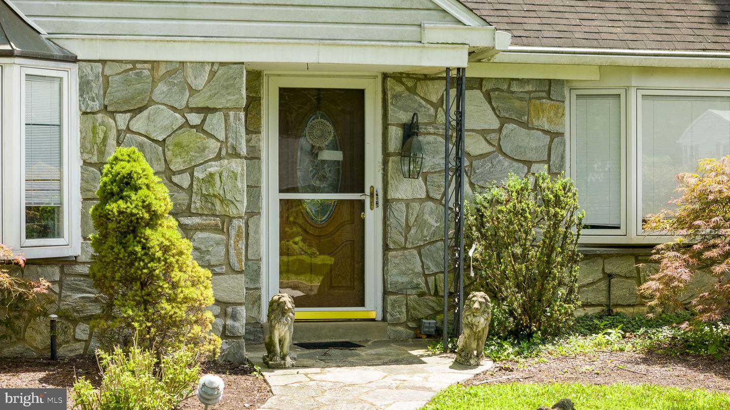 170 Property Photo 17