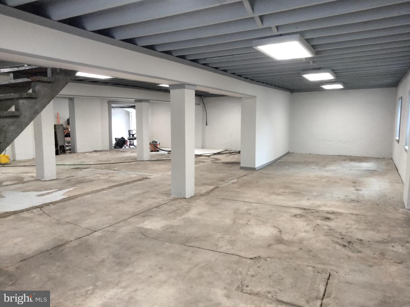 165 W Main St Property Photo 16