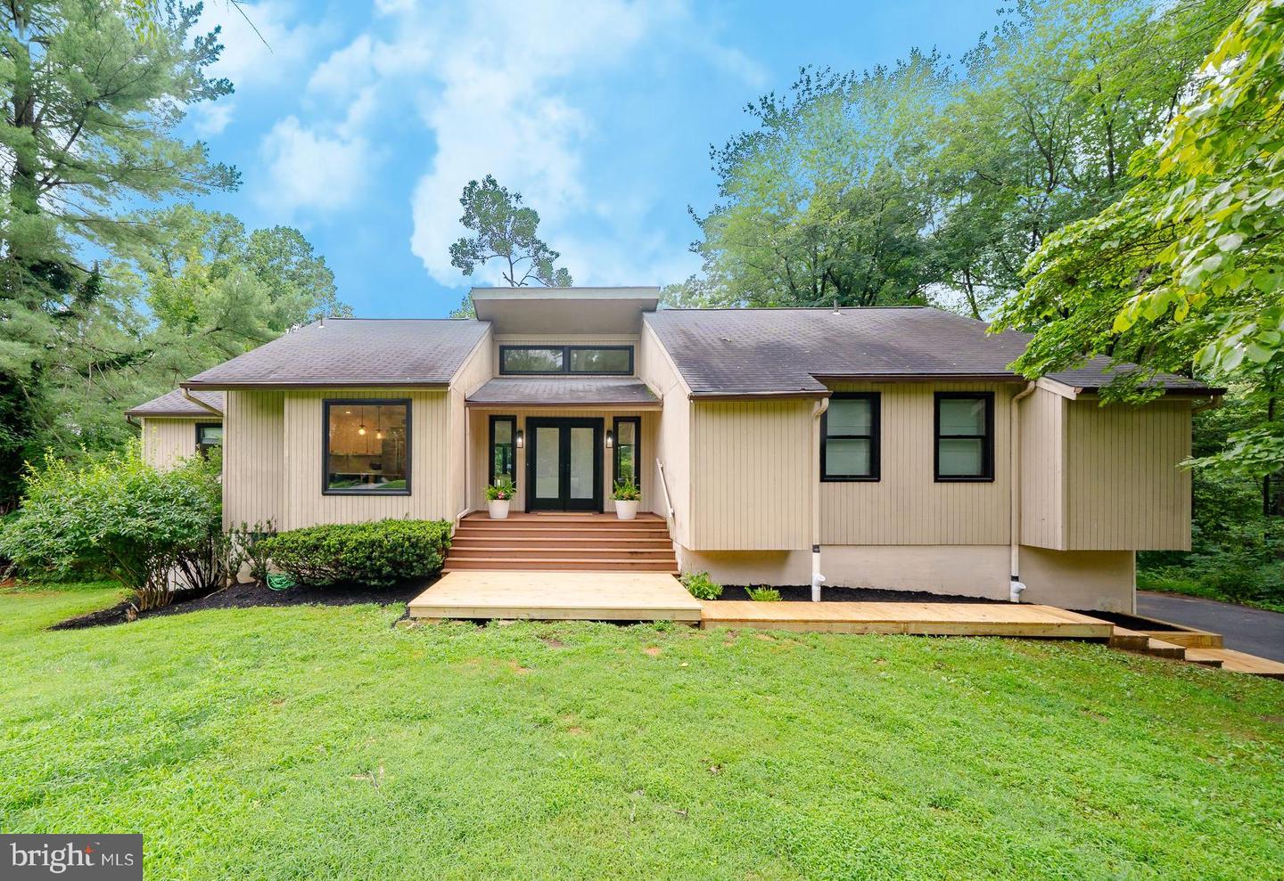 341 French Cir Property Photo 1