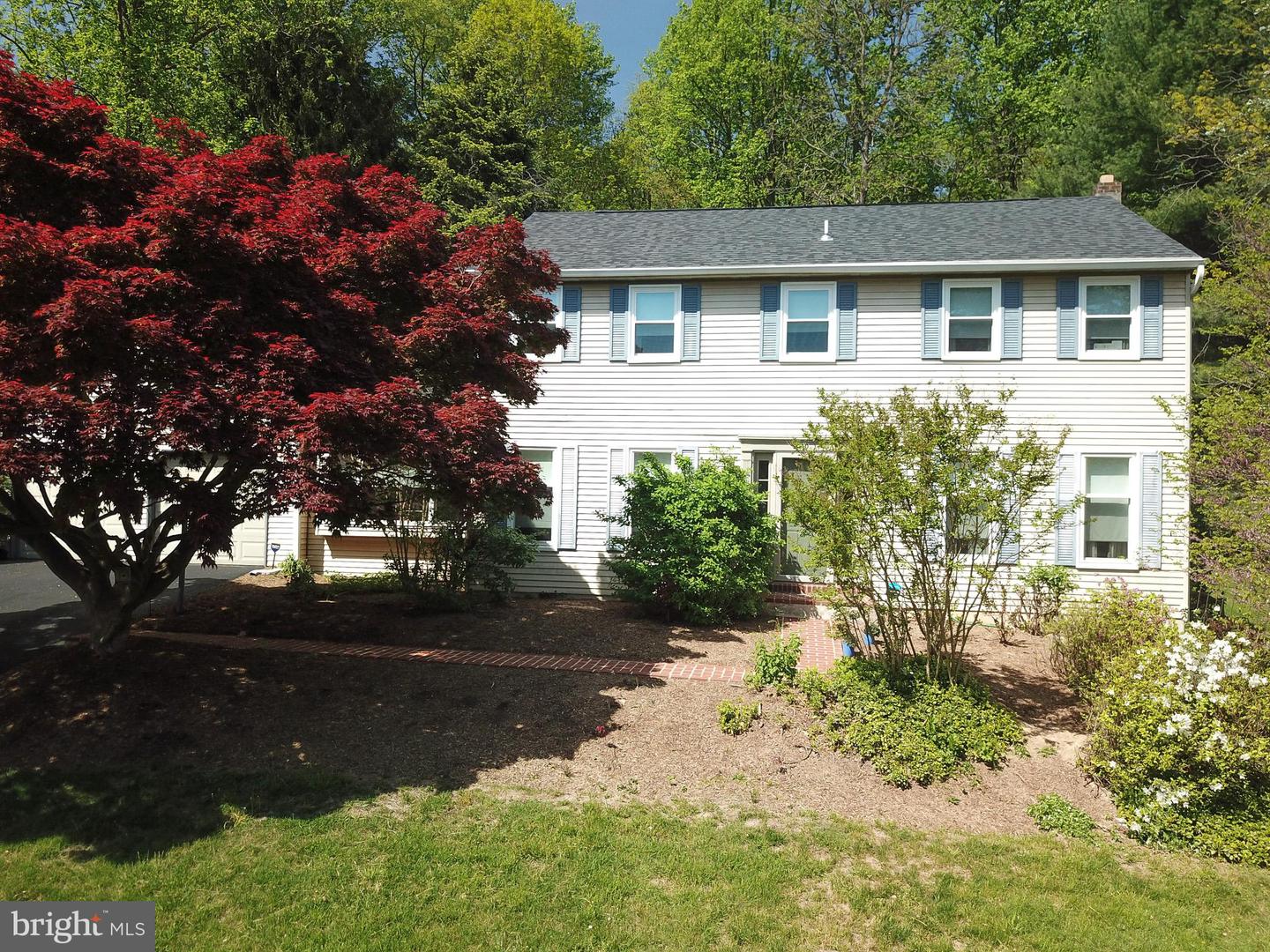 10 Fox Chase Property Photo 1