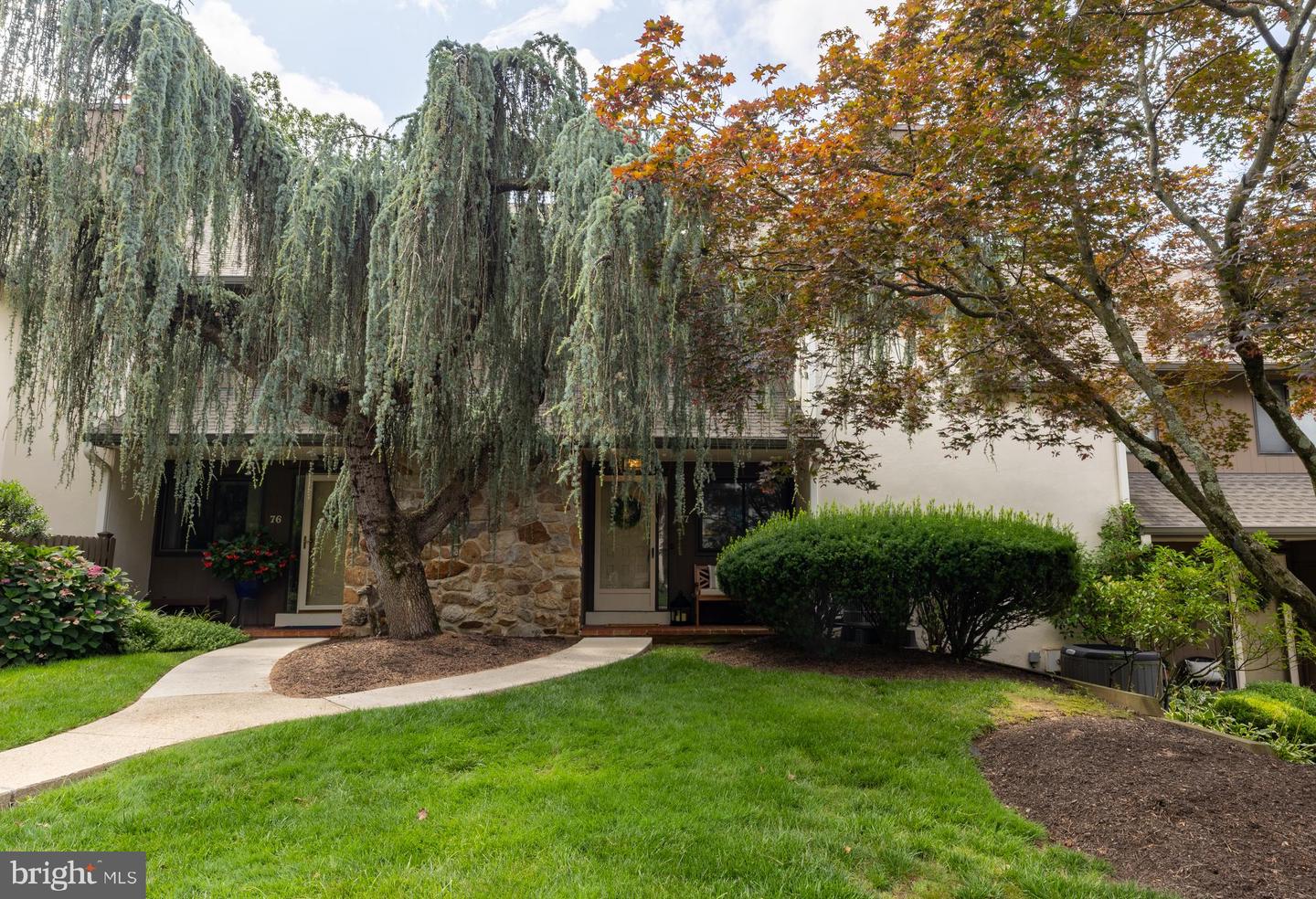 77 Oak Knoll Dr #77 Property Photo 1