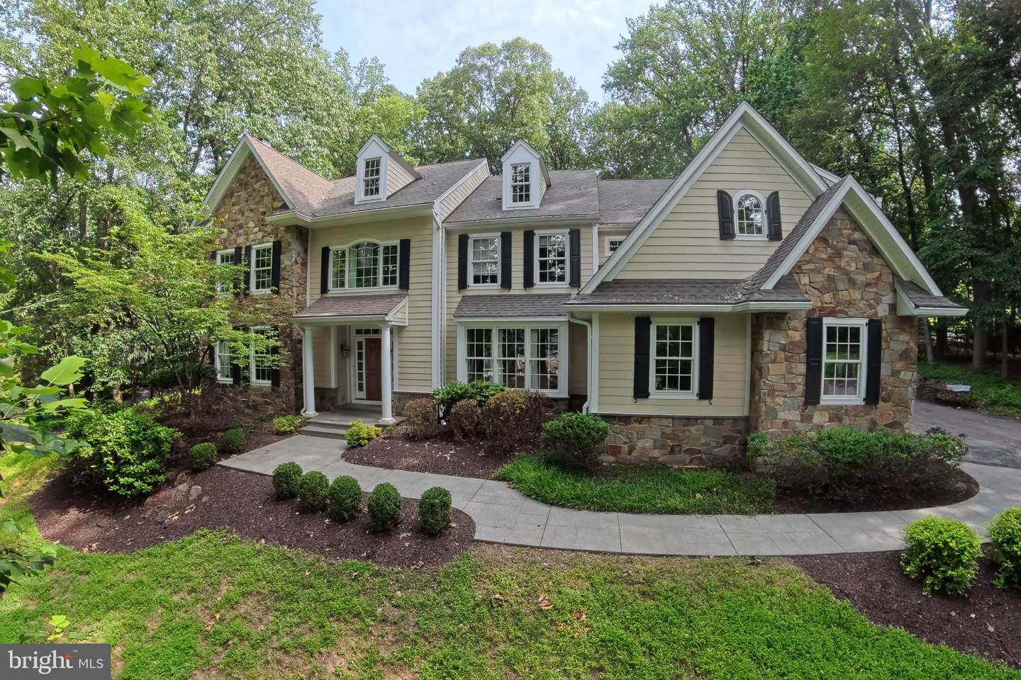 60 Pugh Rd Property Photo 1