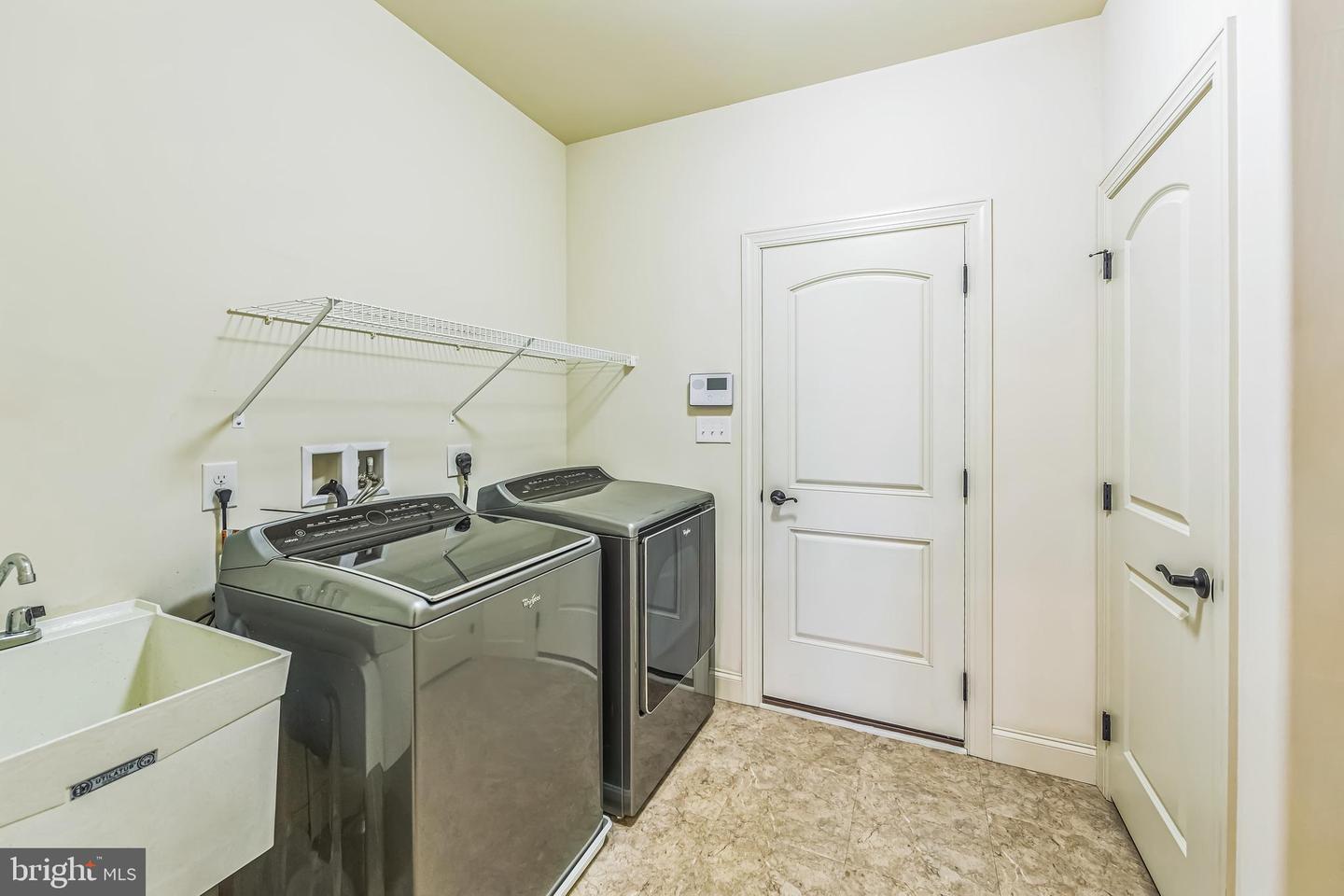 230 Honeycroft Blvd Property Photo 27