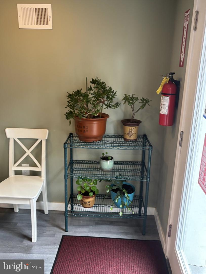 145 W Gay St Property Photo 3
