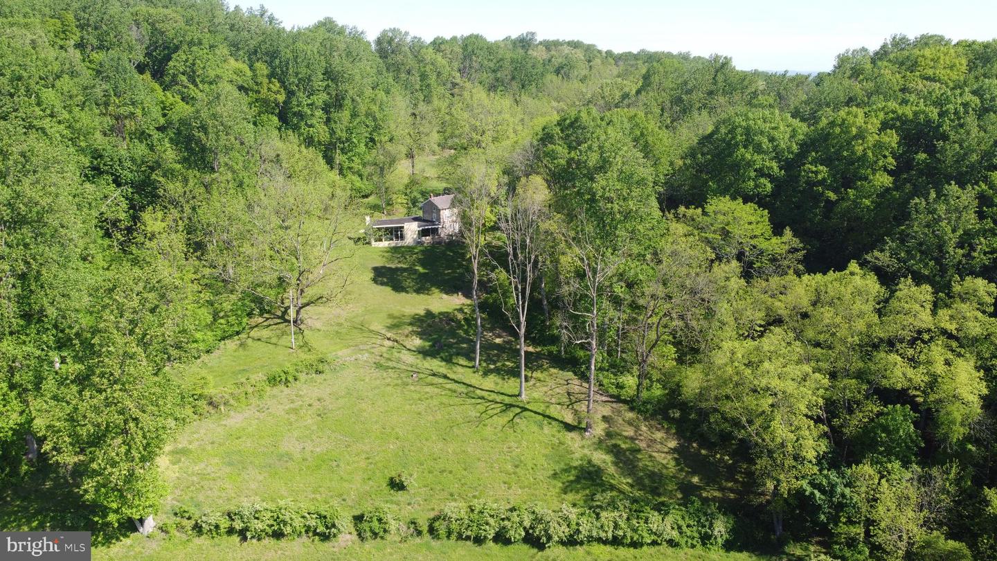 2585 Charlestown Rd Property Photo 17