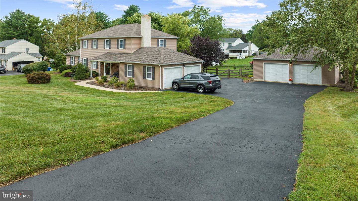 1547 Johnnys Way Property Photo 1