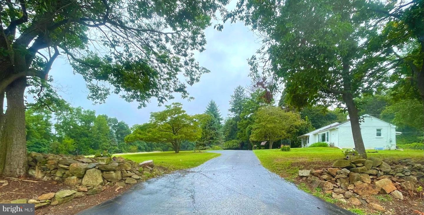 120 Diamond Rock Rd Property Photo 7