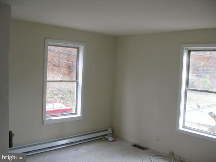 913 Wagontown Rd Property Photo 4