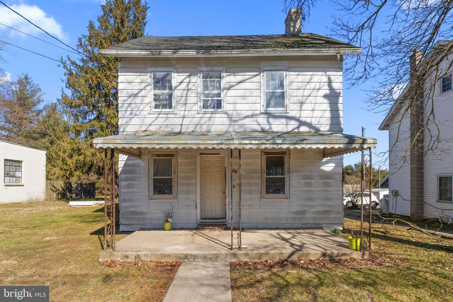 203 COCHRAN ST