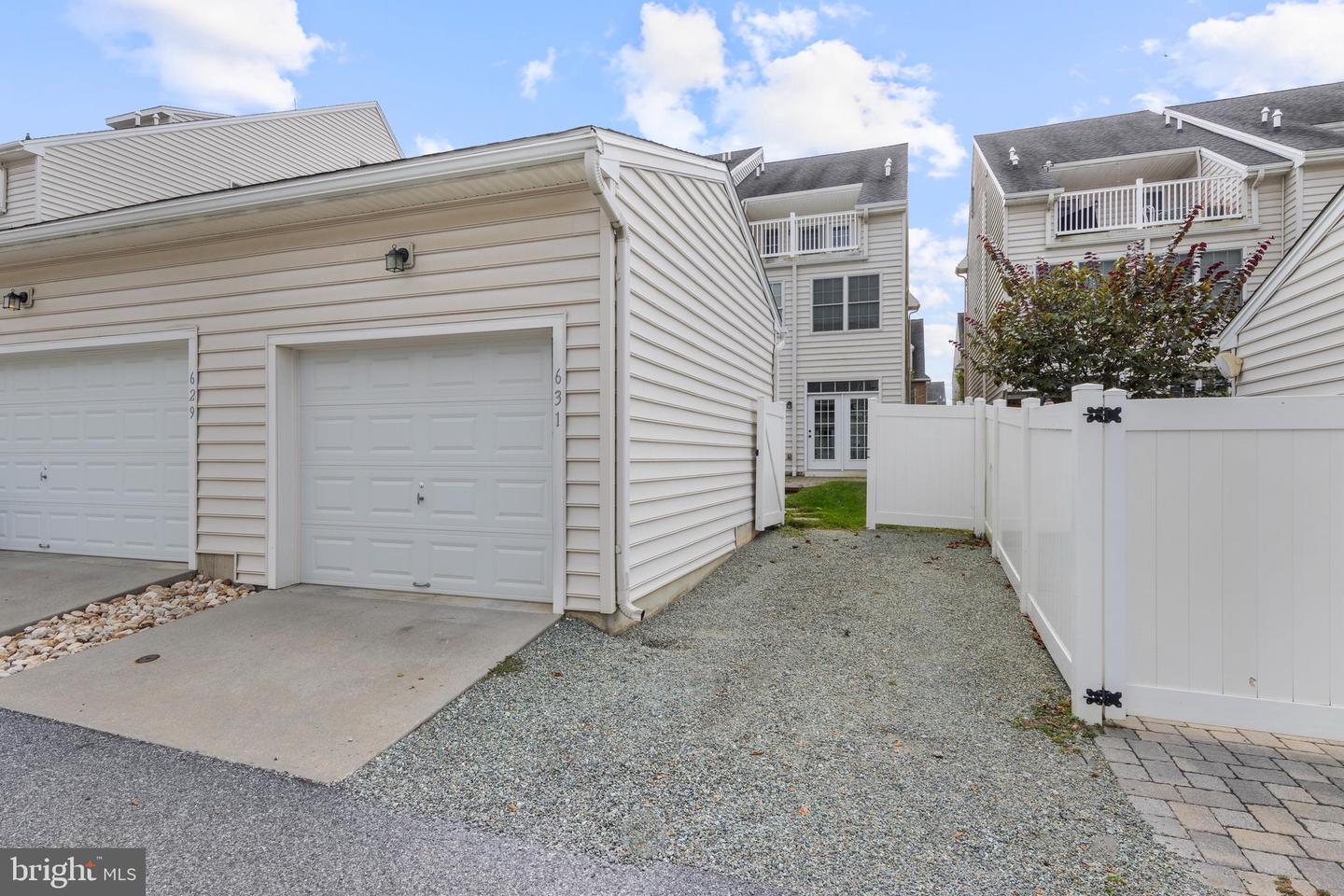 631 W Magnolia Ct Property Photo 47