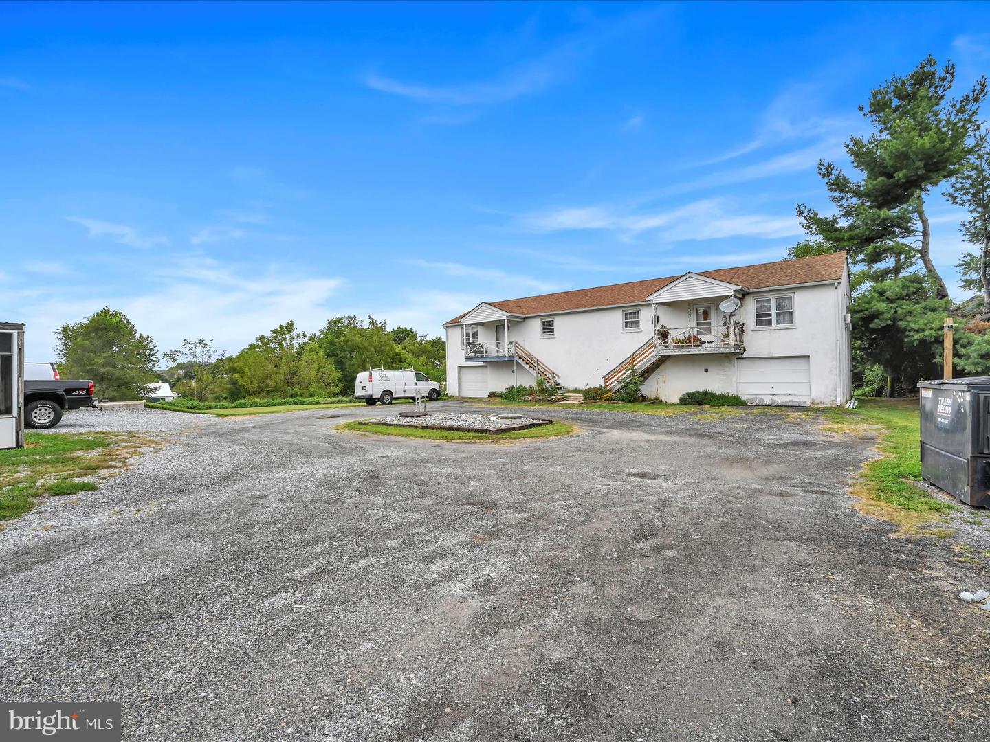 8831 Gap Newport Pike Property Photo 5
