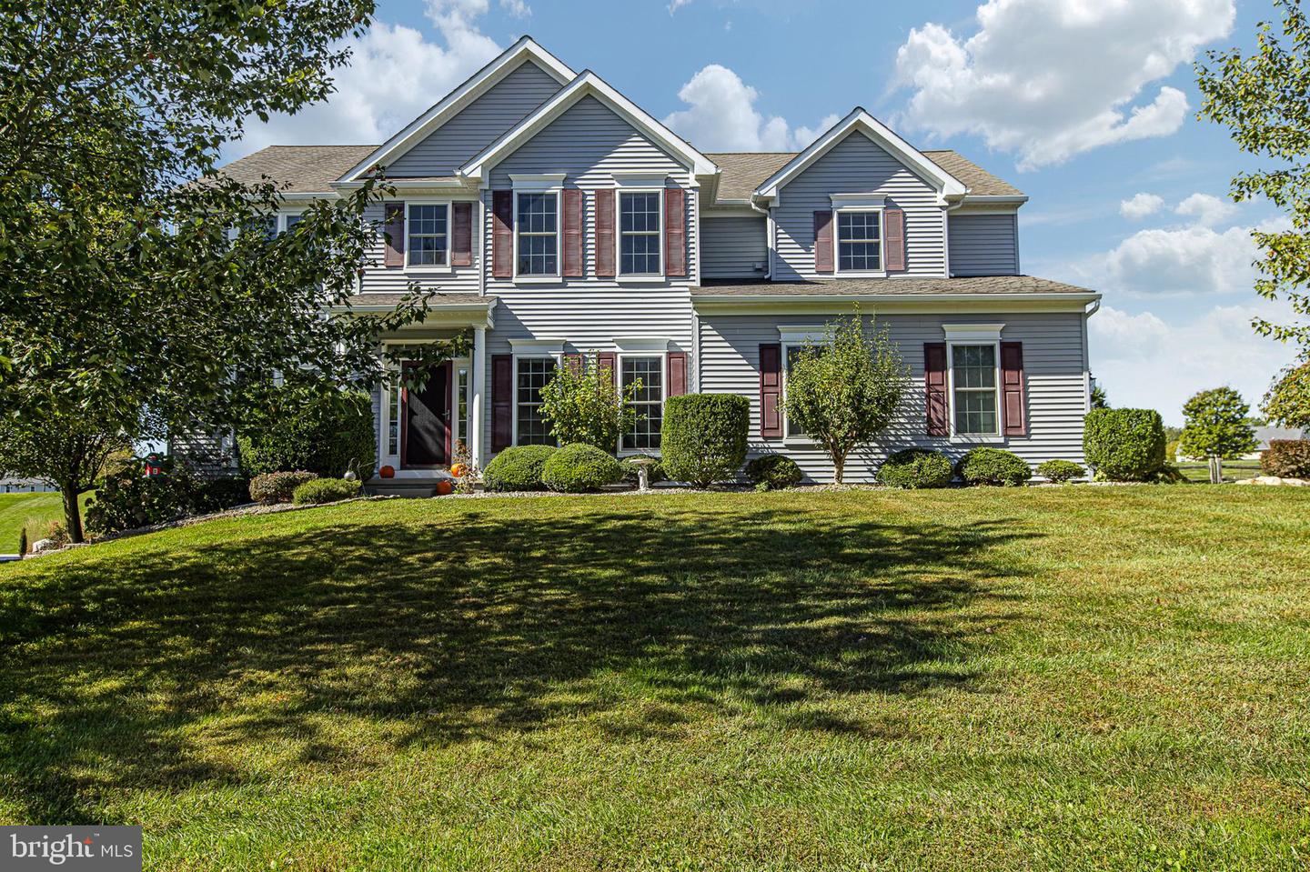 140 Mill House Dr Property Photo 1