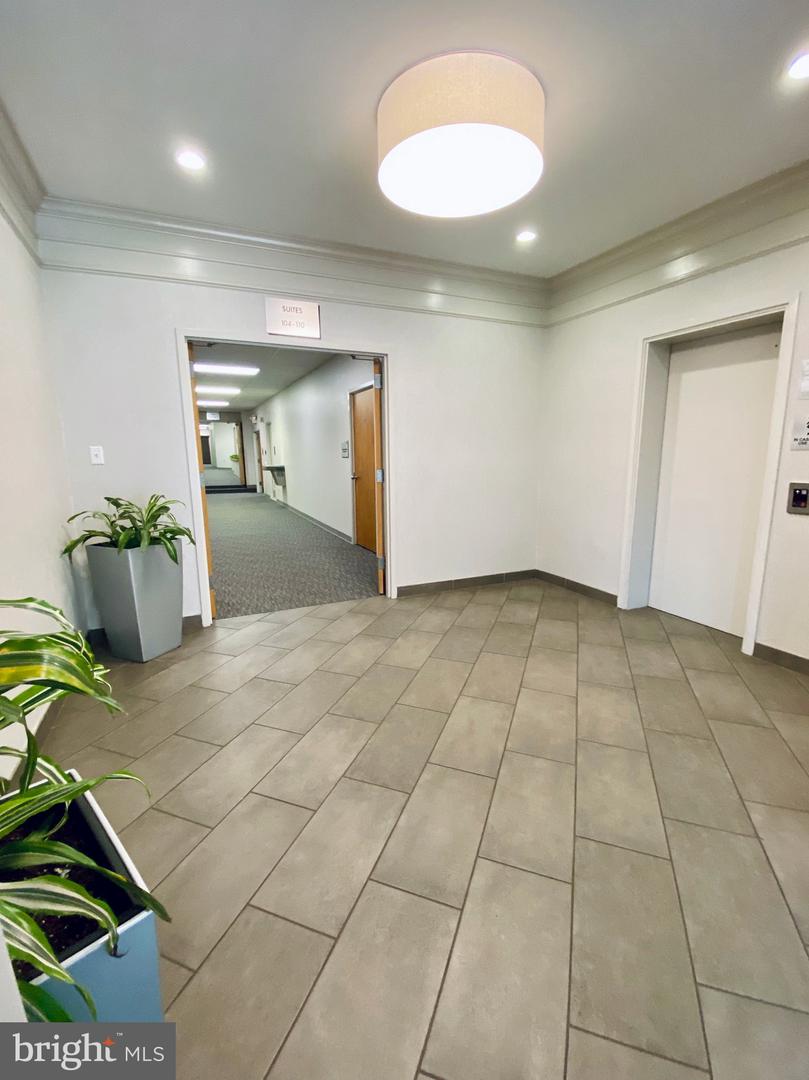 40 Lloyd Ave #suite 105 Property Photo 3
