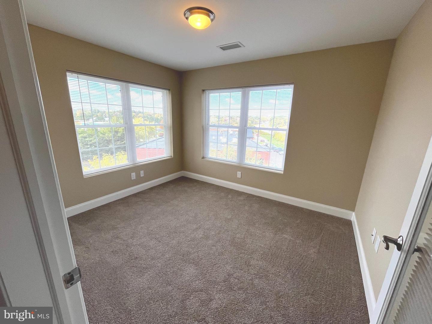 1015 Andrew Dr #3x Den Models Avail Property Photo 11