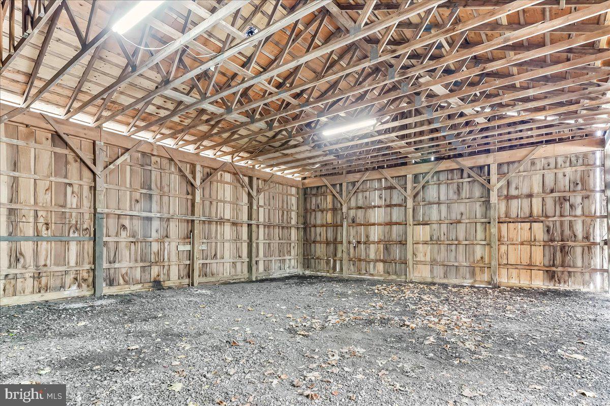 1050 PIKE SPRINGS RD #BARN Property Photo 1