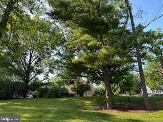 301 Hanover Ct Property Photo 6