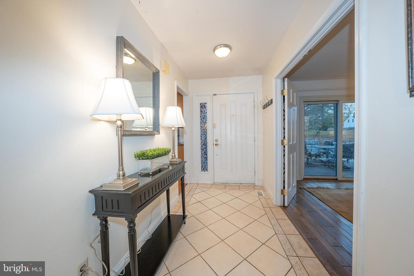 301 Hanover Ct Property Photo 12