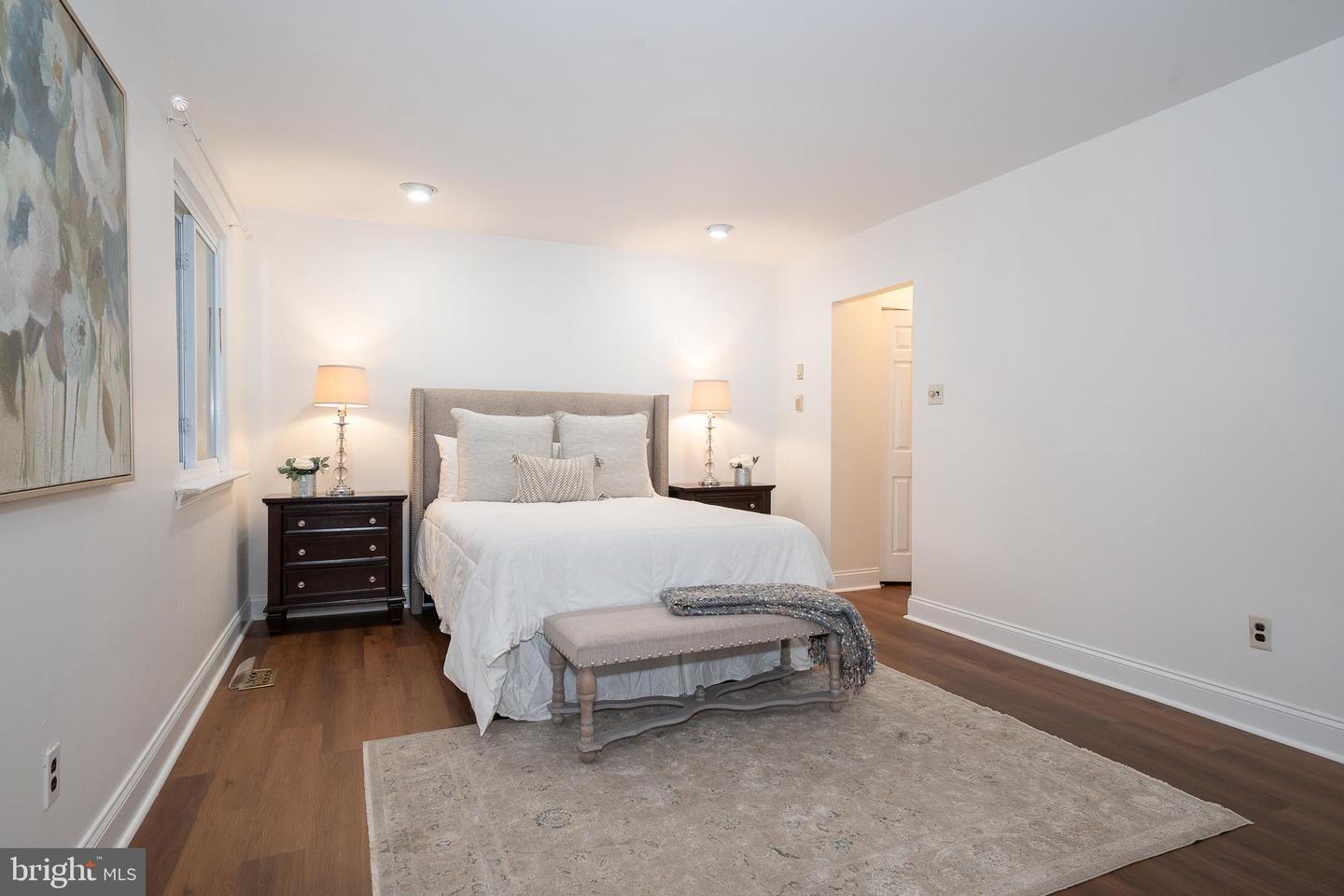 301 Hanover Ct Property Photo 35