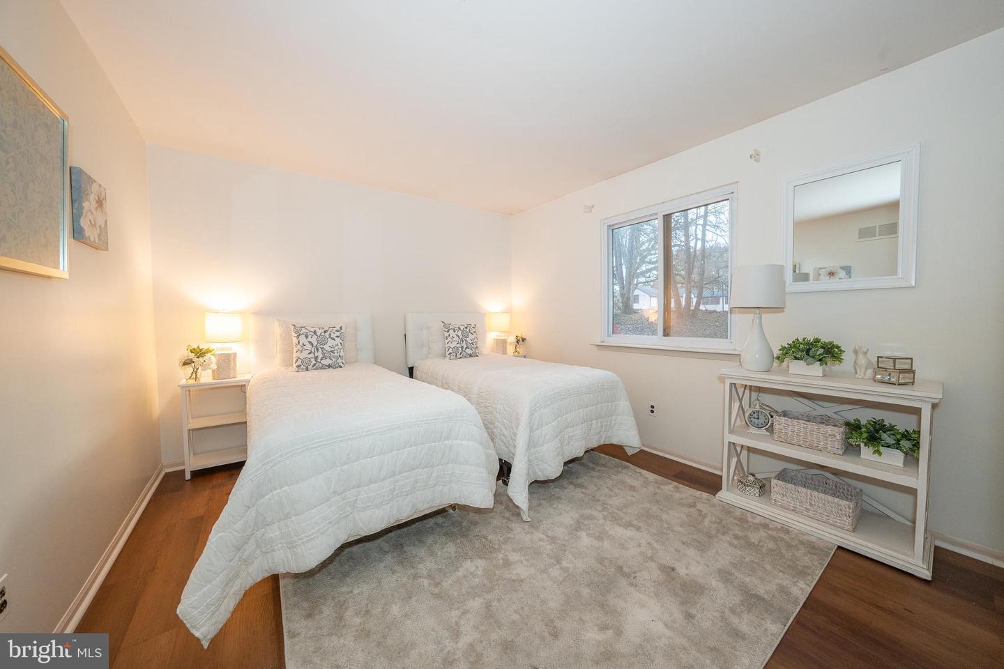 301 Hanover Ct Property Photo 39