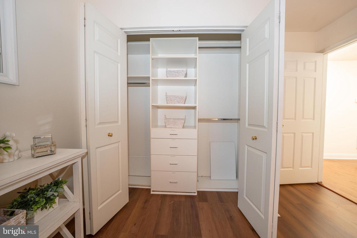 301 Hanover Ct Property Photo 40