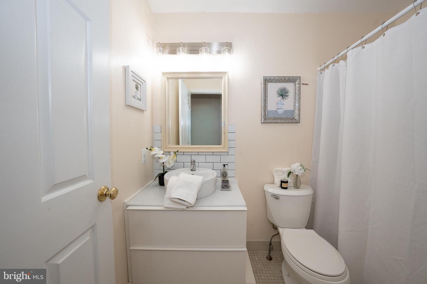 301 Hanover Ct Property Photo 42